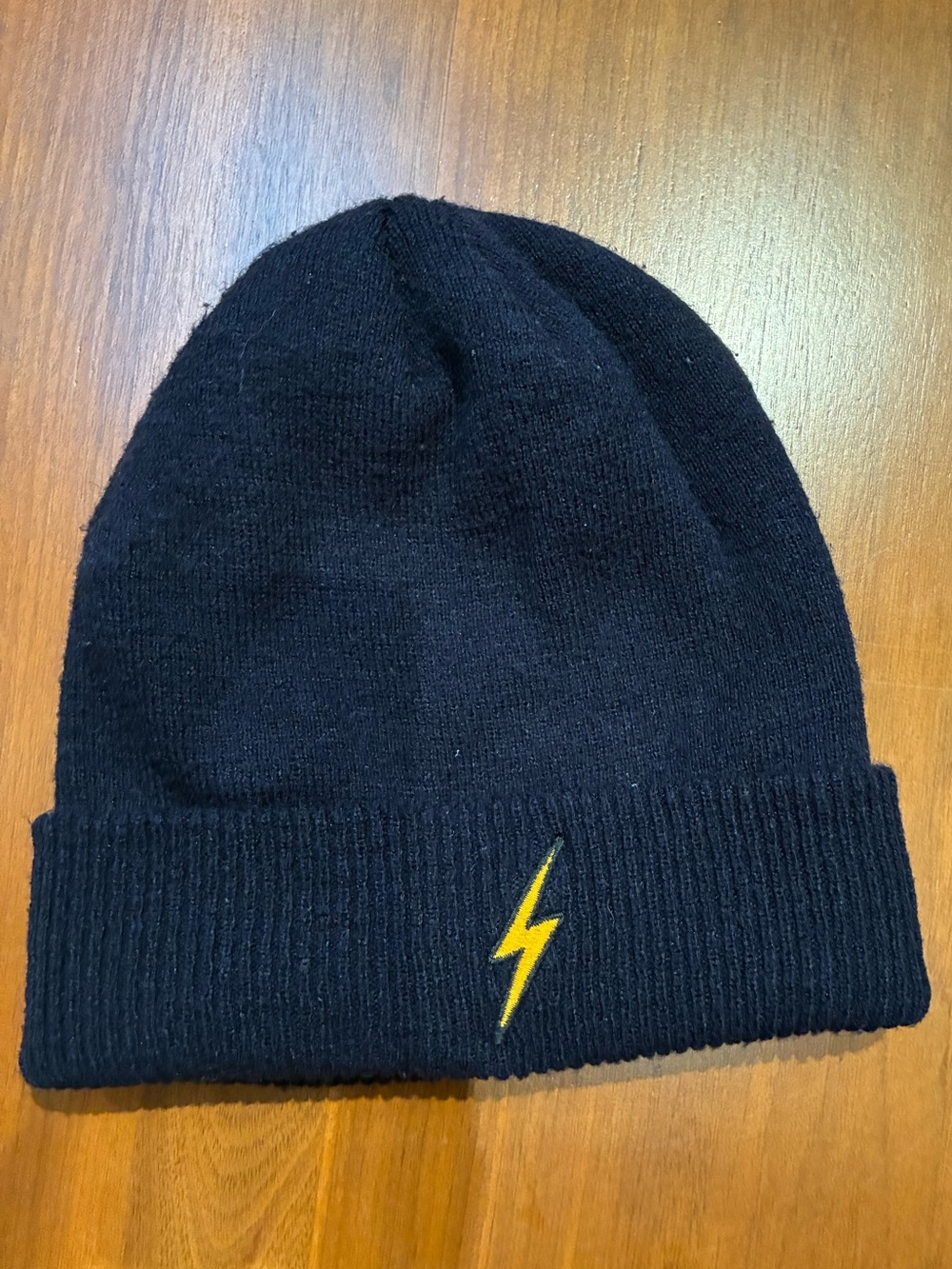 Aviator Nation Beanie
Navy with lightening bolt
Adult one size